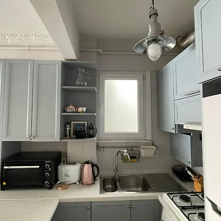 Bright And Cosy At The Heart Of Tomtom District *