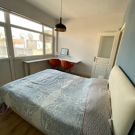 Bright And Cosy At The Heart Of Tomtom District Istanbul